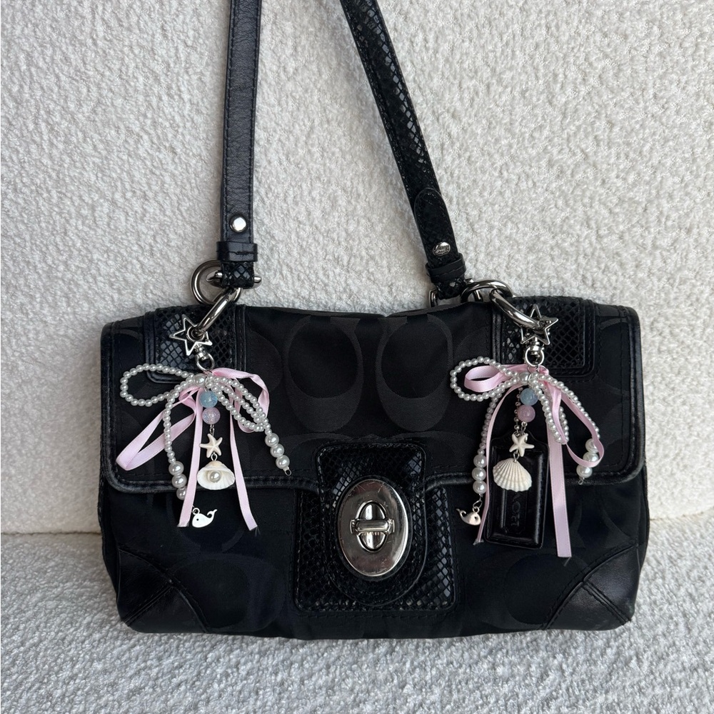 Authentic Coach Black Signature Shoulder Bag w/ Snakeskin